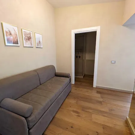 Di Monte & 4* Castel Del Monte (Apulia)